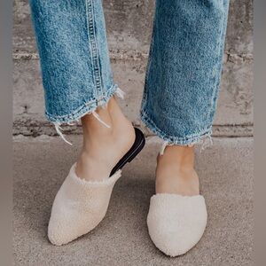 Chinese Laundry Easton Faux Fleece Slip On Mule Flats BNIB